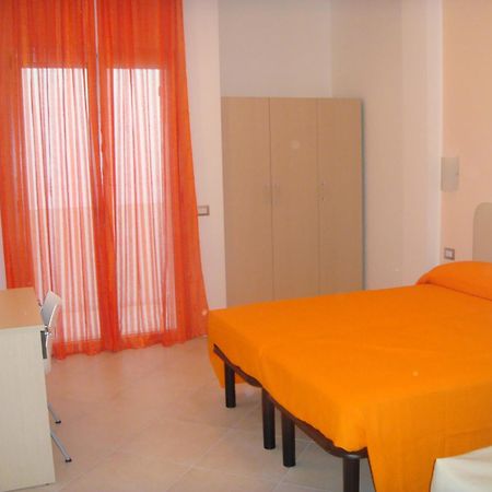 Residence Perla มิซาโน อาดรีอาติโก ภายนอก รูปภาพ