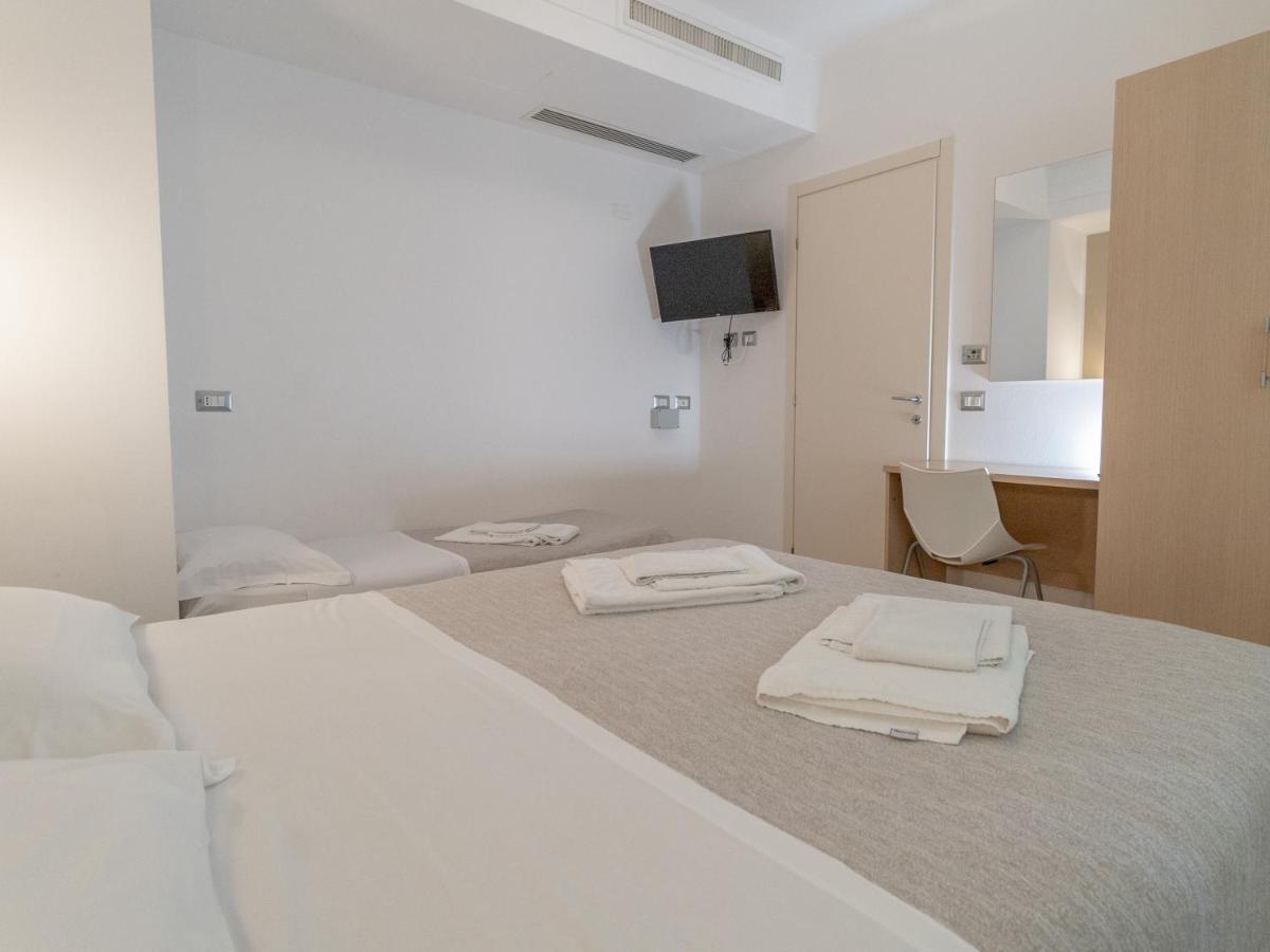 Residence Perla มิซาโน อาดรีอาติโก ภายนอก รูปภาพ
