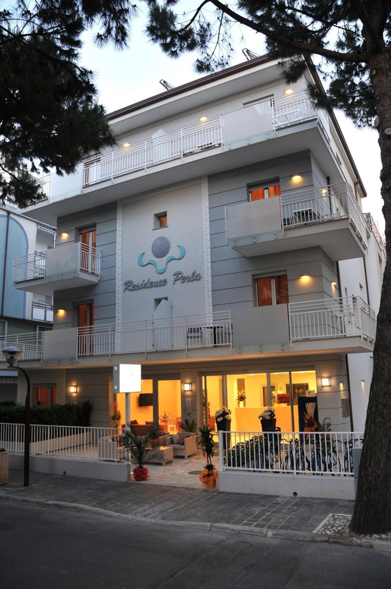 Residence Perla มิซาโน อาดรีอาติโก ภายนอก รูปภาพ