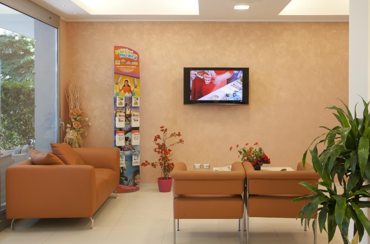 Residence Perla มิซาโน อาดรีอาติโก ภายนอก รูปภาพ